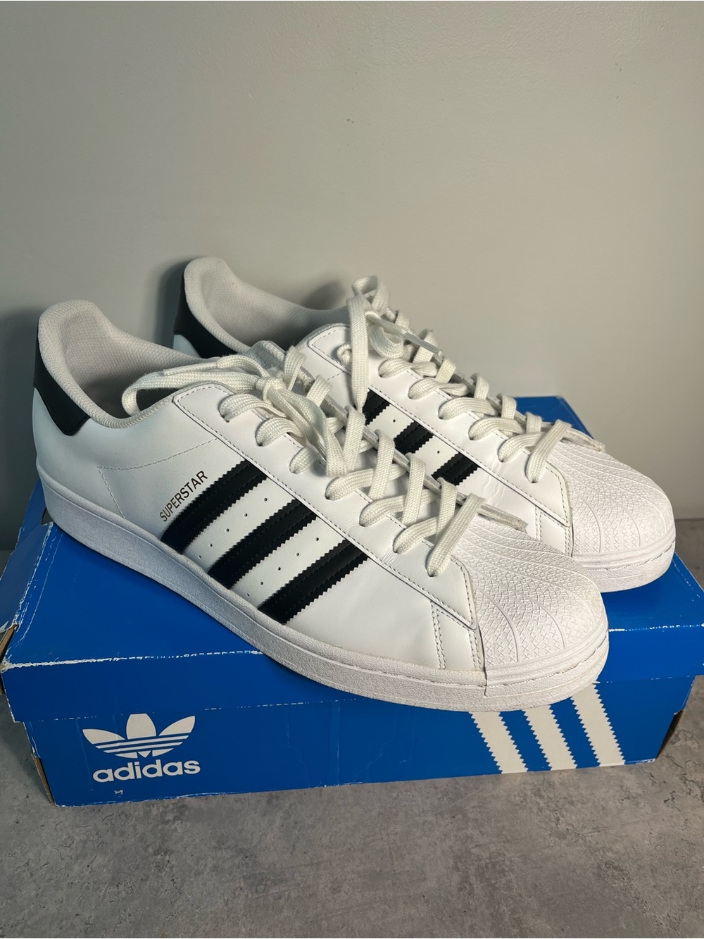 Adidas Superstar Low Top White Sneakers Black Stripes Iconic Rubber Shell Toe 14